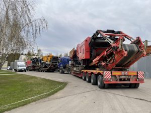 Карьерная техника и запчасти