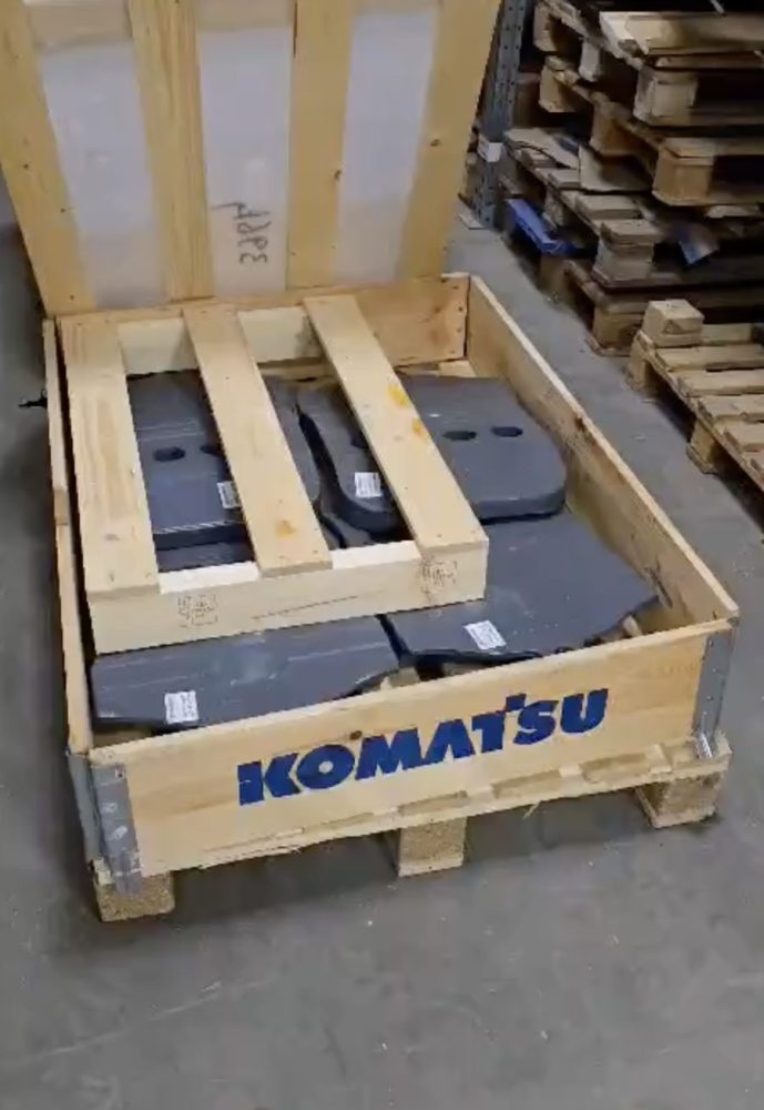 Карьерный клуб — официальный поставщик запчастей Komatsu Mining: крупная поставка из Германии