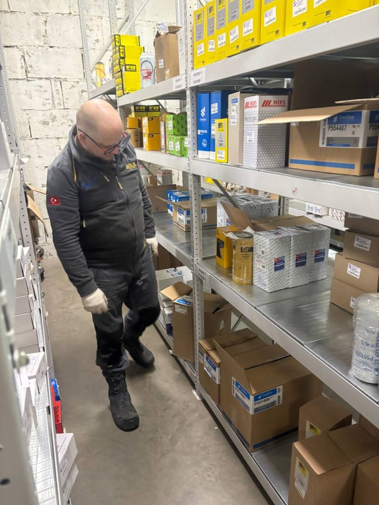 Заказать запчасти для техники в Карьерном Клубе